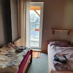Apartment Mit Balkon