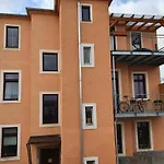 Apartment Mit Balkon
